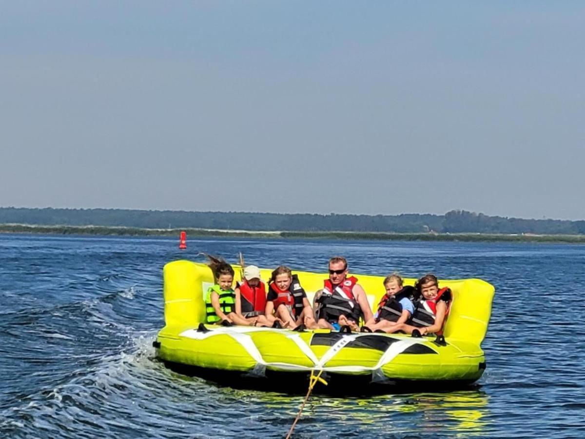 Holiday Houses Miedzyzdroje Wapnica Marina With Private Beach And Boat Facility Exteriör bild